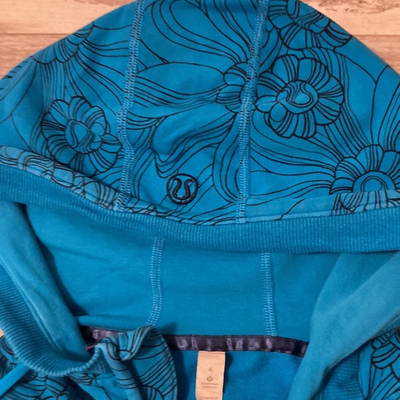 LULULEMON ZIP UP JACKET - Picture 4 of 7